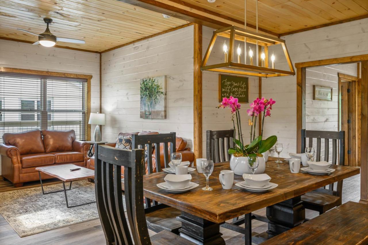Osprey Nest Cottage Modern New Cabin Пиджен-Фордж Экстерьер фото