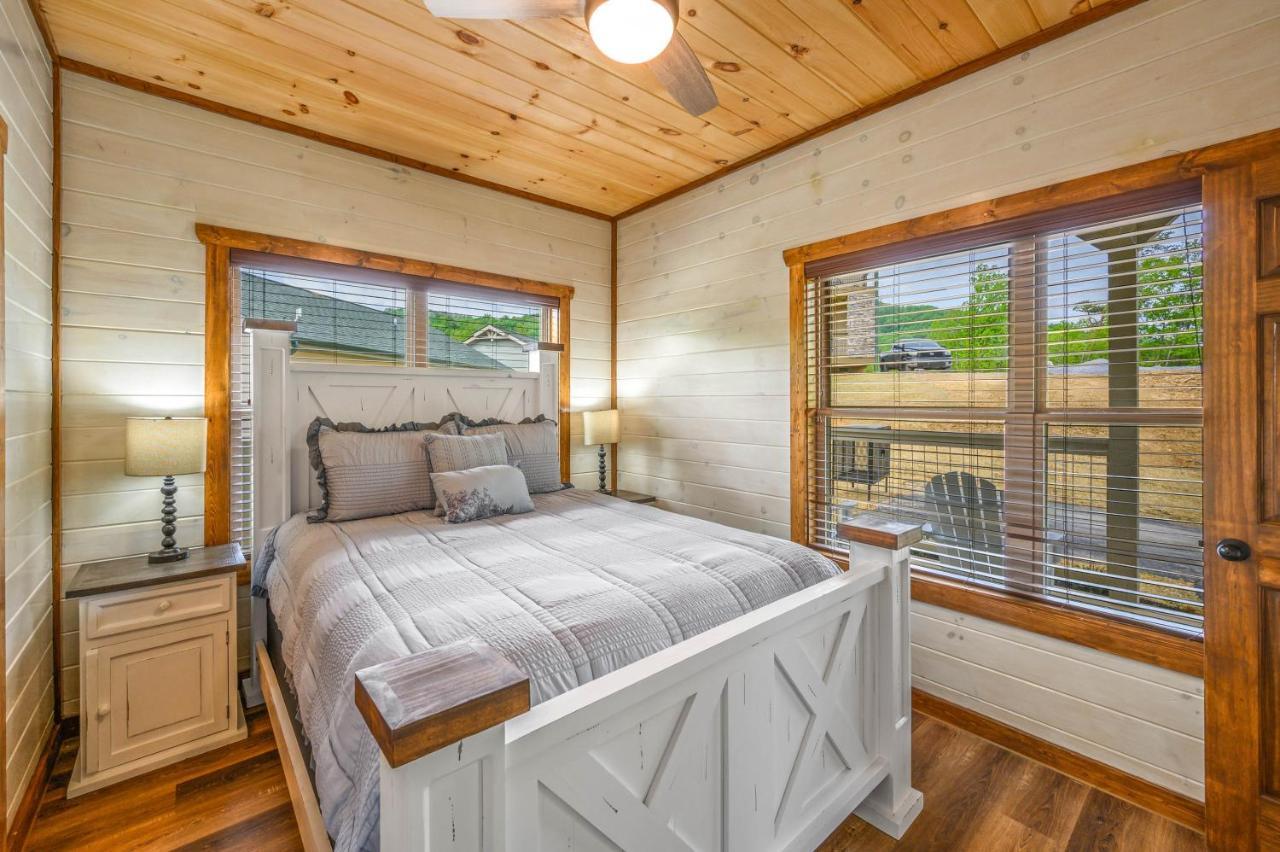 Osprey Nest Cottage Modern New Cabin Пиджен-Фордж Экстерьер фото